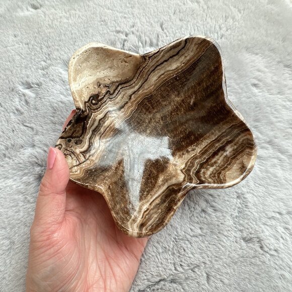 New Beautiful Chocolate Onyx Flower Bowl - Picture 1 of 7